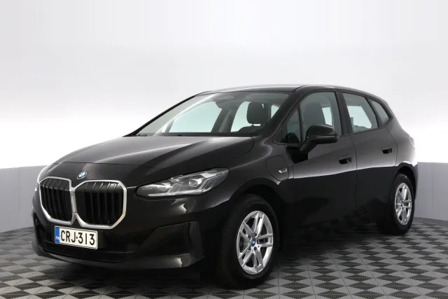 BMW 225 2023