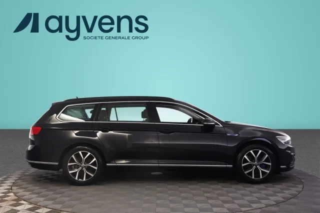 Volkswagen Passat 2023, photo 3/17