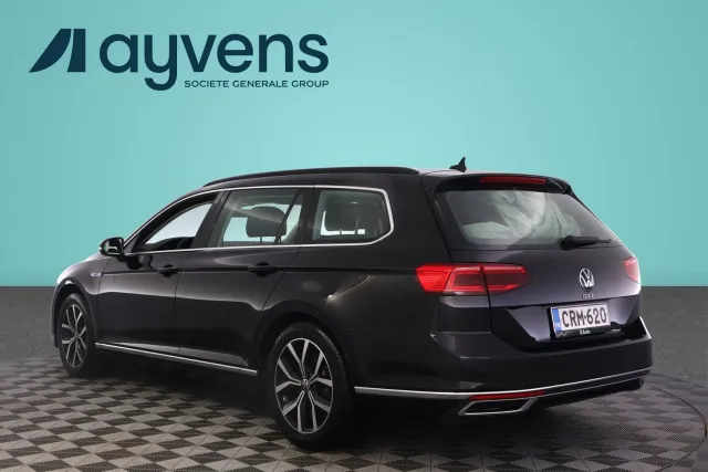 Volkswagen Passat 2023, photo 5/17