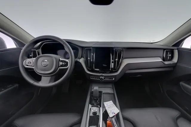 Volvo XC60 2023, kuva 7/18