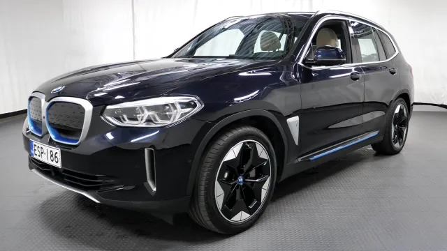 BMW iX3 2021