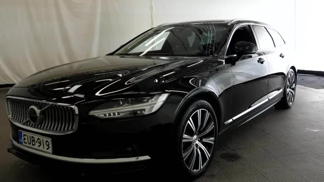 Volvo V90 2022