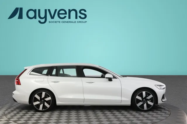 Volvo V60 2023, photo 3/15