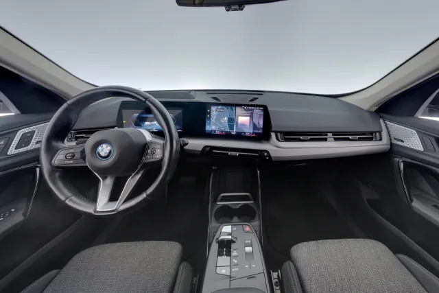 BMW iX1 U11 30 xDrive Charged Plus 2023, kuva 7/20