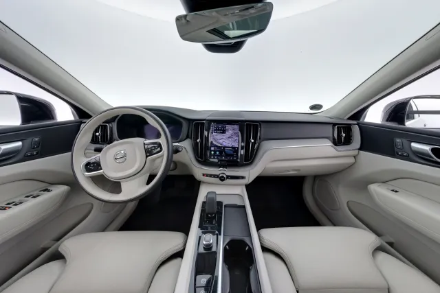 Volvo XC60 2023, kuva 7/12