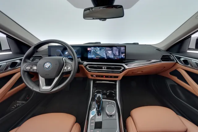 BMW i4 eDrive40 2023, kuva 7/13