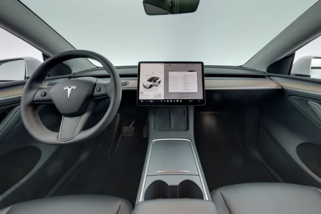 Tesla Model Y Long Range 2023, kuva 7/9