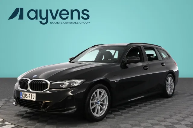 BMW 330 2022