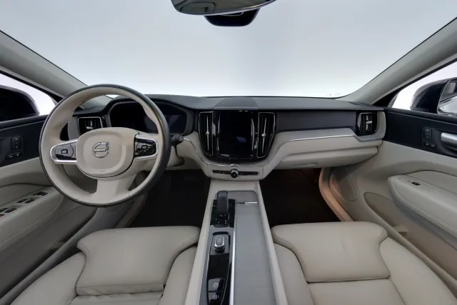 Volvo XC60 2023, kuva 7/20