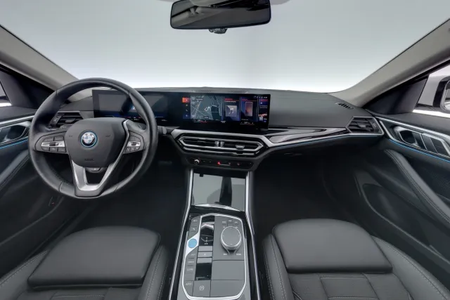 BMW i4 eDrive35 2023, photo 7/19