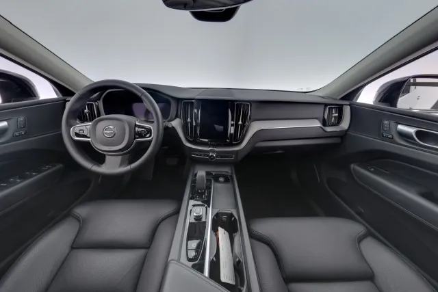 Volvo XC60 2023, kuva 7/18