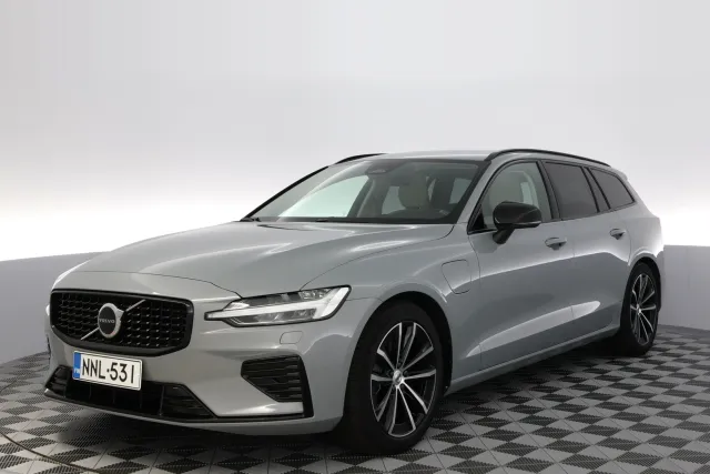 Volvo V60 2023