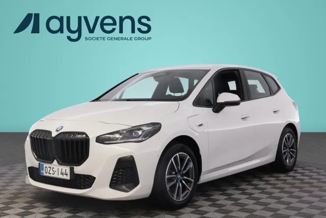 BMW 230 2023