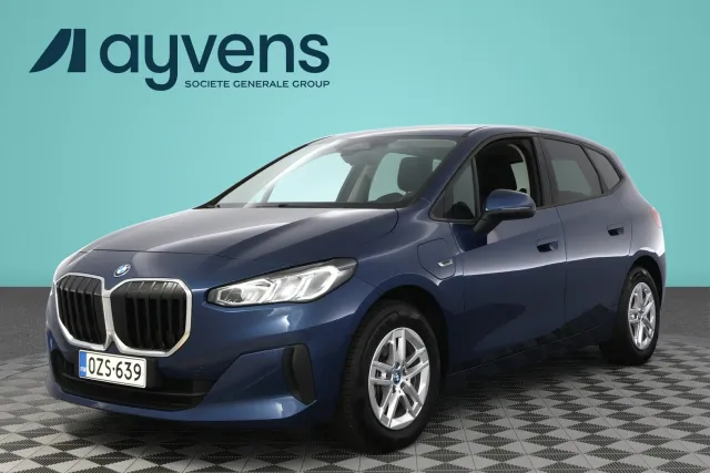 BMW 225 2023