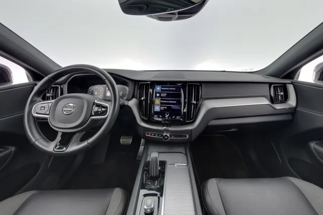 Volvo XC60 2021, photo 7/13