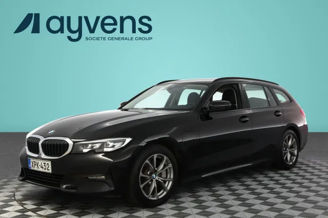 BMW 330 2021