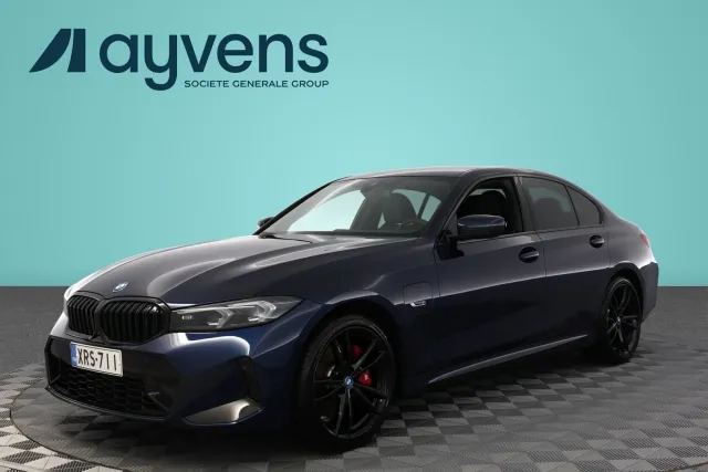 BMW 330 2023