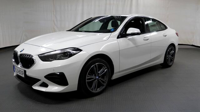 BMW 218 2022