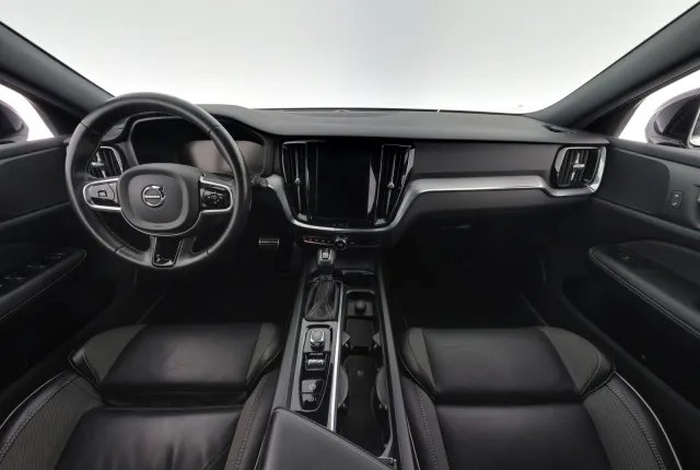 Volvo V60 D3 AWD R-Design aut 2021, kuva 7/12