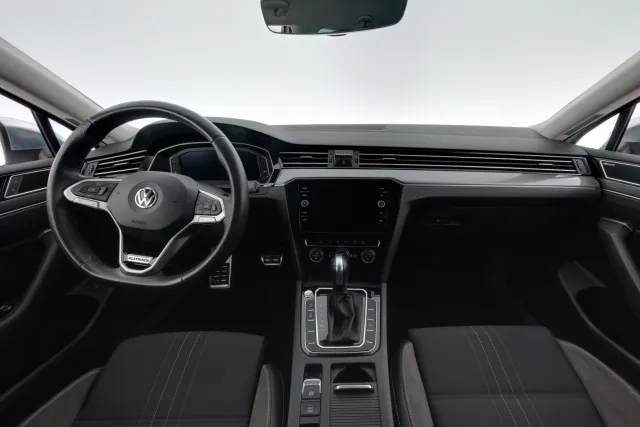 Volkswagen Passat 2020, kuva 7/17