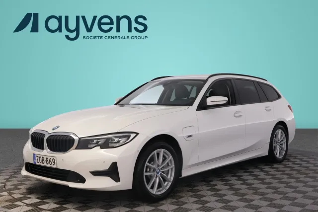 BMW 330 2022
