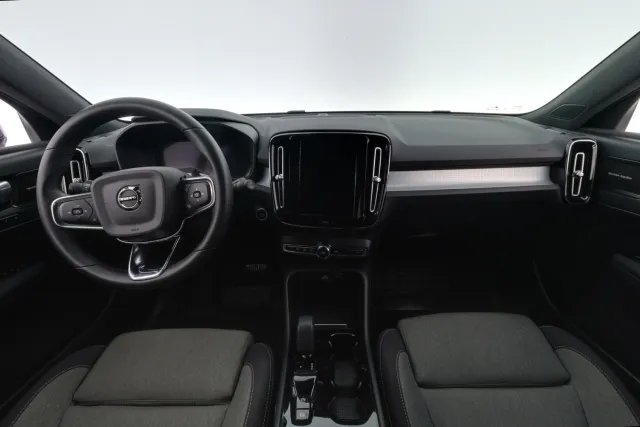 Volvo XC40 B4 MHEV Plus Dark DCT aut 2023, kuva 7/19